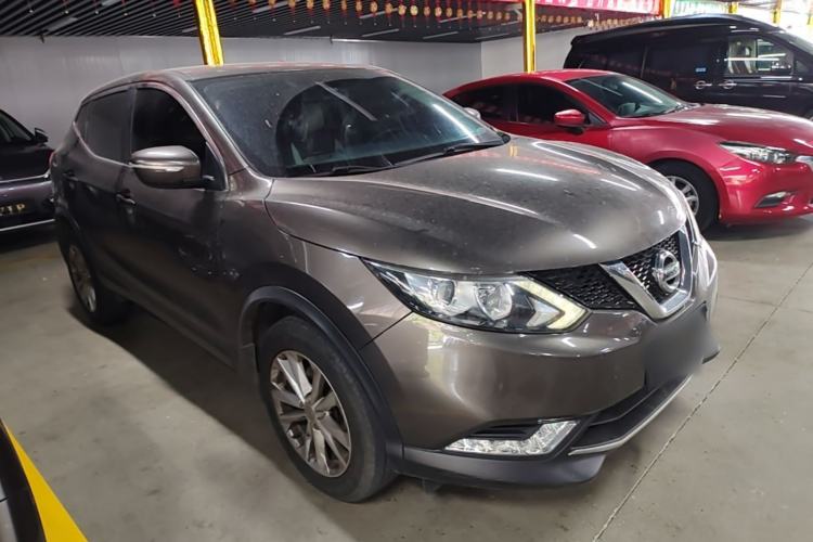 Used Nissan Qashqai 2016 2.0L CVT Elite Edition Front Right 45 Deg