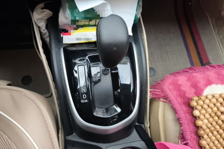 Used Nissan Qashqai 2016 2.0L CVT Elite Edition Gear Lever