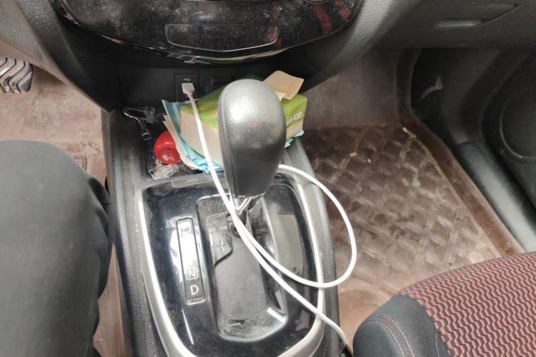 Used Nissan Qashqai 2016 2.0L CVT Elite Edition Gear Lever