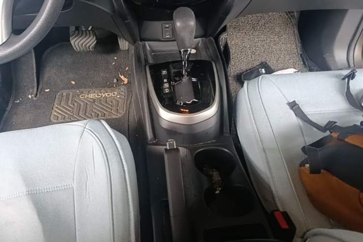 Used Nissan Qashqai 2016 2.0L CVT Elite Edition Gear Lever