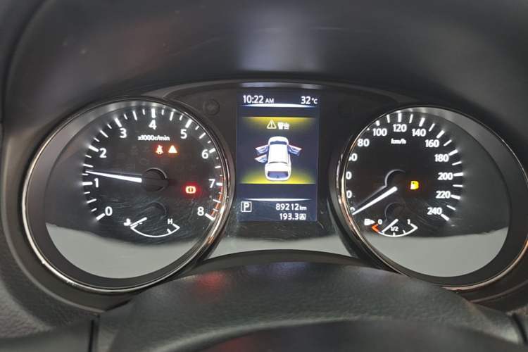 Used Nissan Qashqai 2016 2.0L CVT Luxury Edition Instrument Cluster