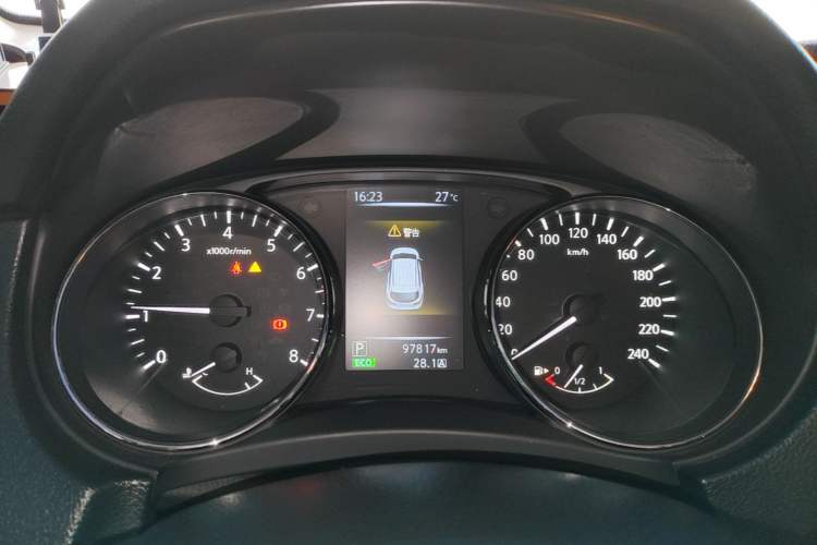 Used Nissan Qashqai 2016 2.0L CVT Elite Edition Instrument Cluster