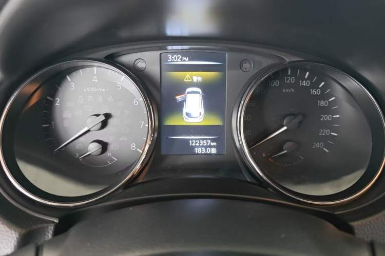 Used Nissan Qashqai 2016 2.0L CVT Elite Edition Instrument Cluster