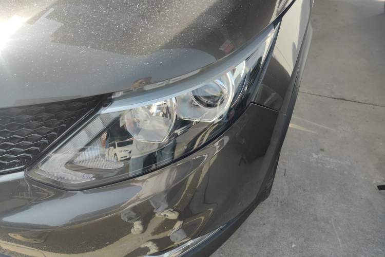 Used Nissan Qashqai 2016 2.0L CVT Luxury Edition Left Front Headlight