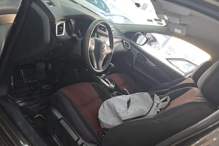 Used Nissan Qashqai 2016 1.2T CVT Fashion Edition Left Front Seat