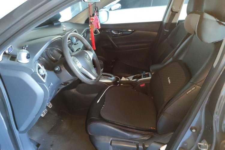 Used Nissan Qashqai 2016 2.0L CVT Elite Edition Left Front Seat