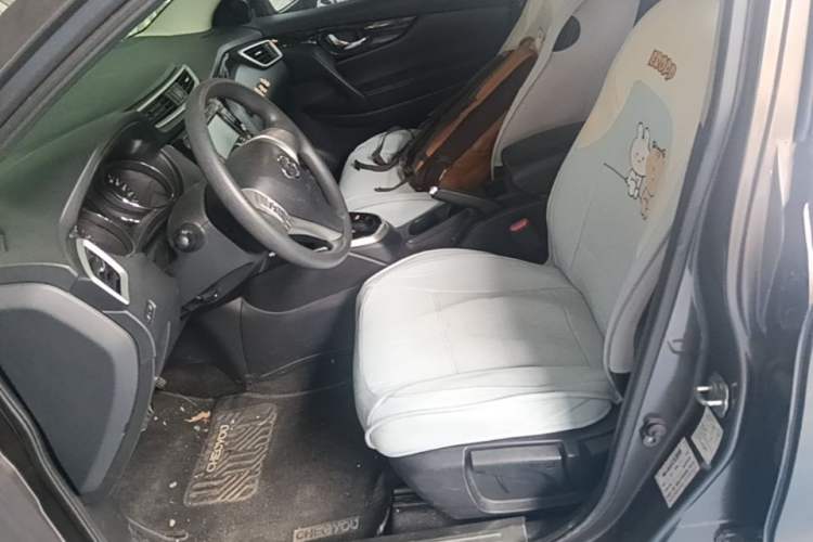 Used Nissan Qashqai 2016 2.0L CVT Elite Edition Left Front Seat
