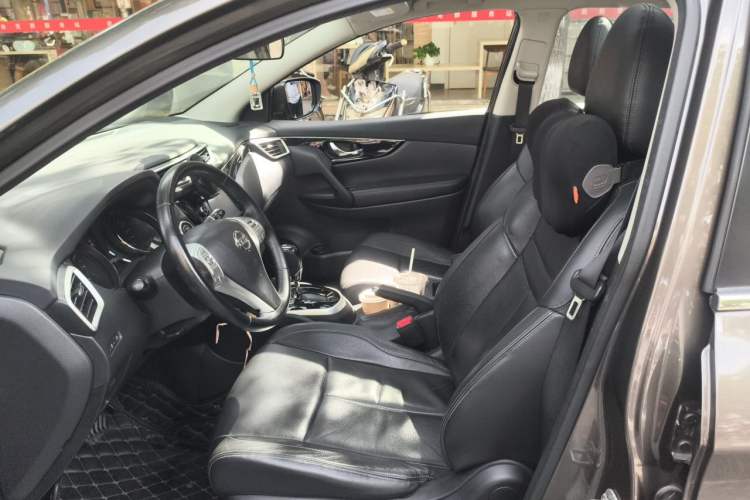 Used Nissan Qashqai 2016 2.0L CVT Deluxe Edition Left Front Seat