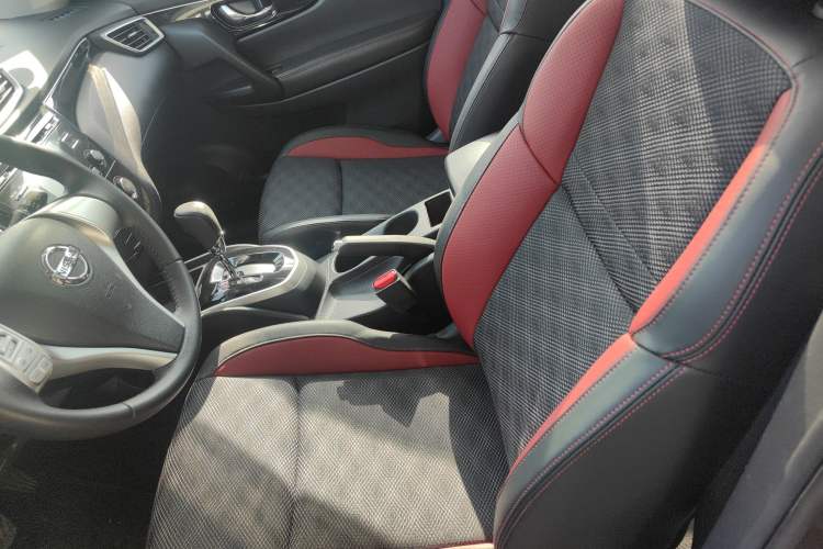 Used Nissan Qashqai 2016 2.0L CVT Luxury Edition Left Front Seat