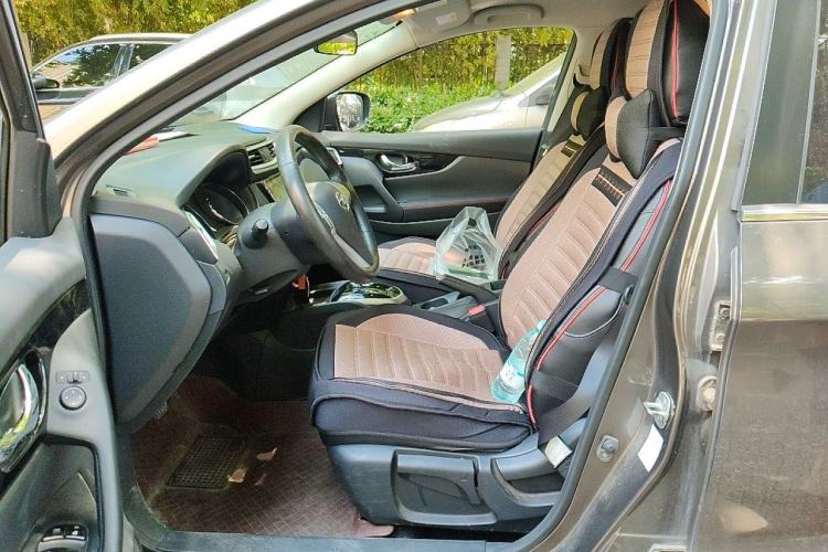 Used Nissan Qashqai 2016 2.0L CVT Elite Edition Left Front Seat