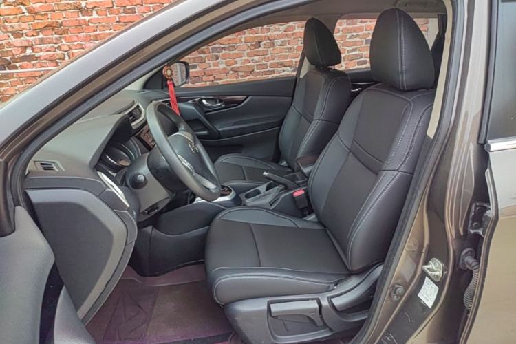 Used Nissan Qashqai 2016 2.0L CVT Elite Edition Left Front Seat