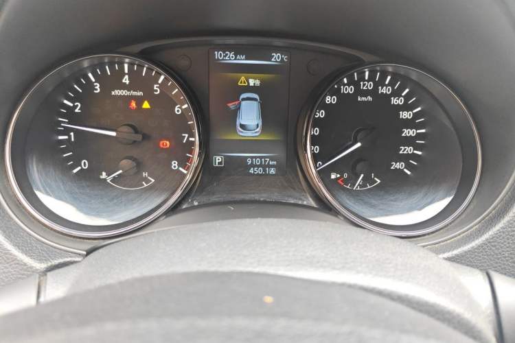 Used Nissan Qashqai 2016 2.0L CVT Elite Edition Odometer Close Up