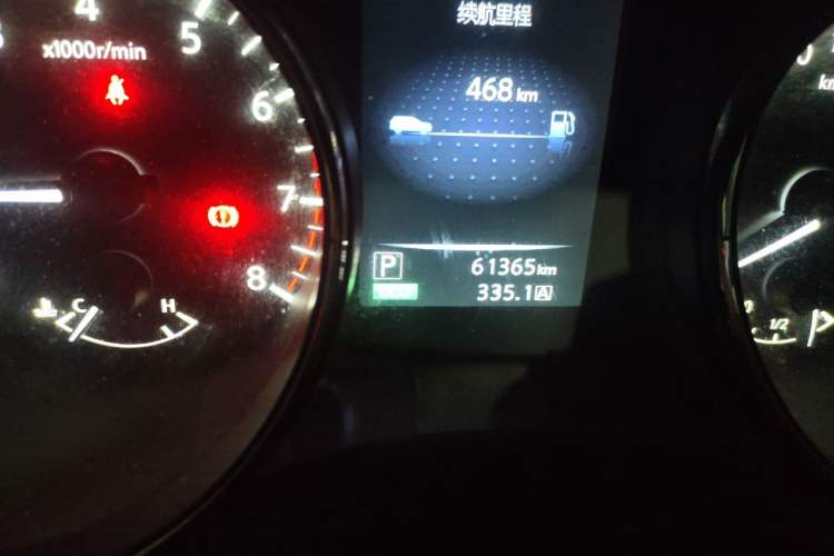 Used Nissan Qashqai 2016 2.0L CVT Elite Edition Odometer Close Up