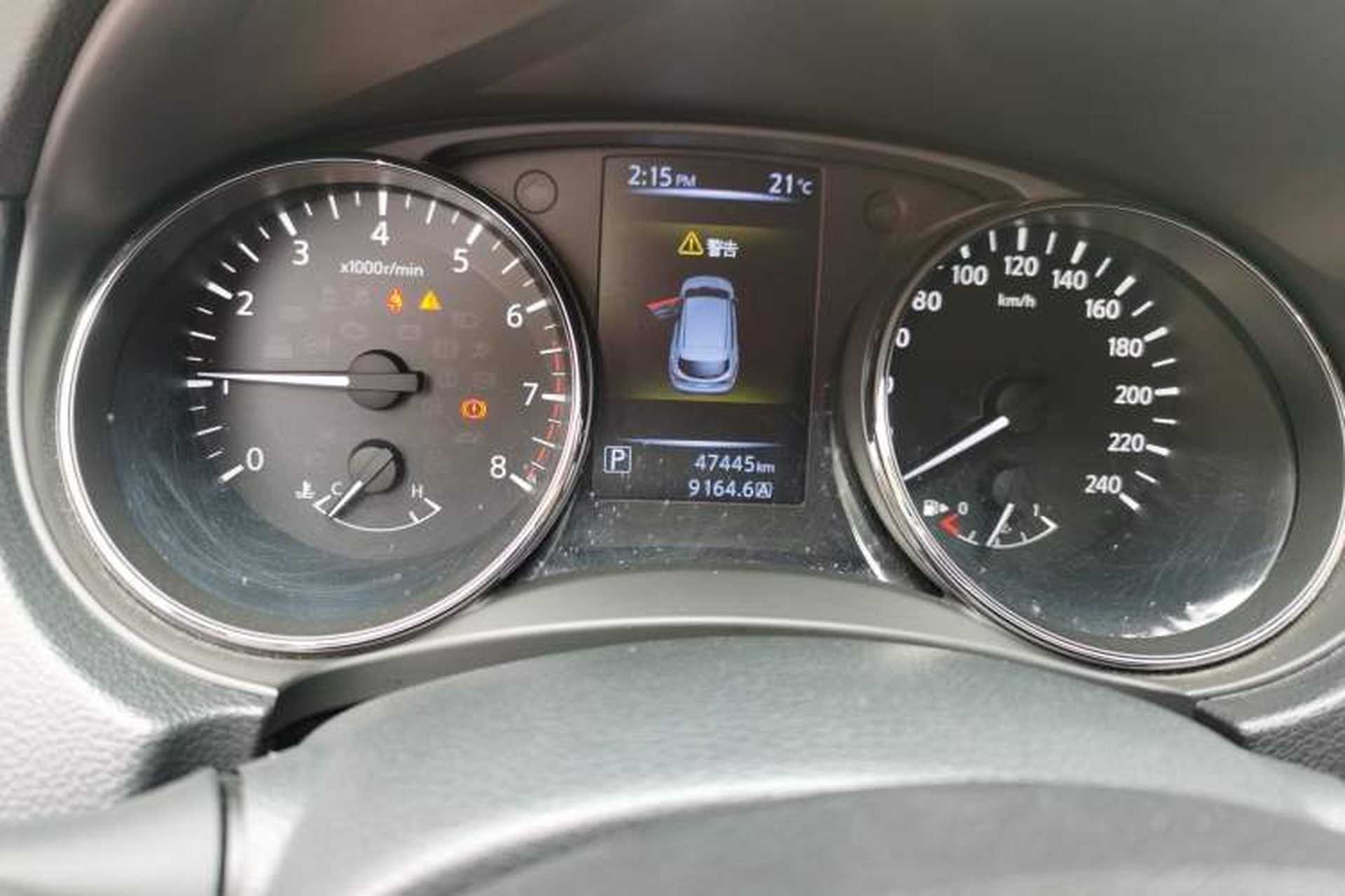 Used Nissan Qashqai 2016 2.0L CVT Elite Edition Odometer Close Up