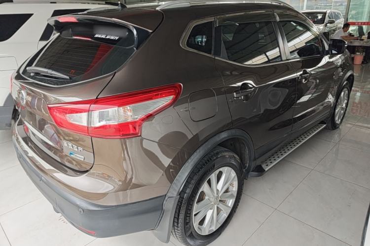 Used Nissan Qashqai 2016 2.0L CVT Elite Edition Rear Right 45 Deg