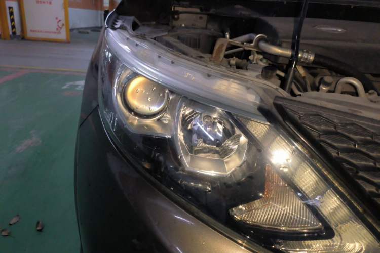 Used Nissan Qashqai 2016 2.0L CVT Luxury Edition Right Front Headlight