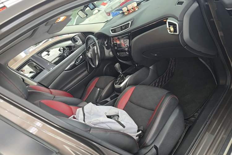 Used Nissan Qashqai 2016 2.0L CVT Luxury Edition Right Front Seat