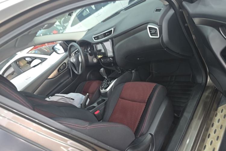 Used Nissan Qashqai 2016 1.2T CVT Fashion Edition Right Front Seat