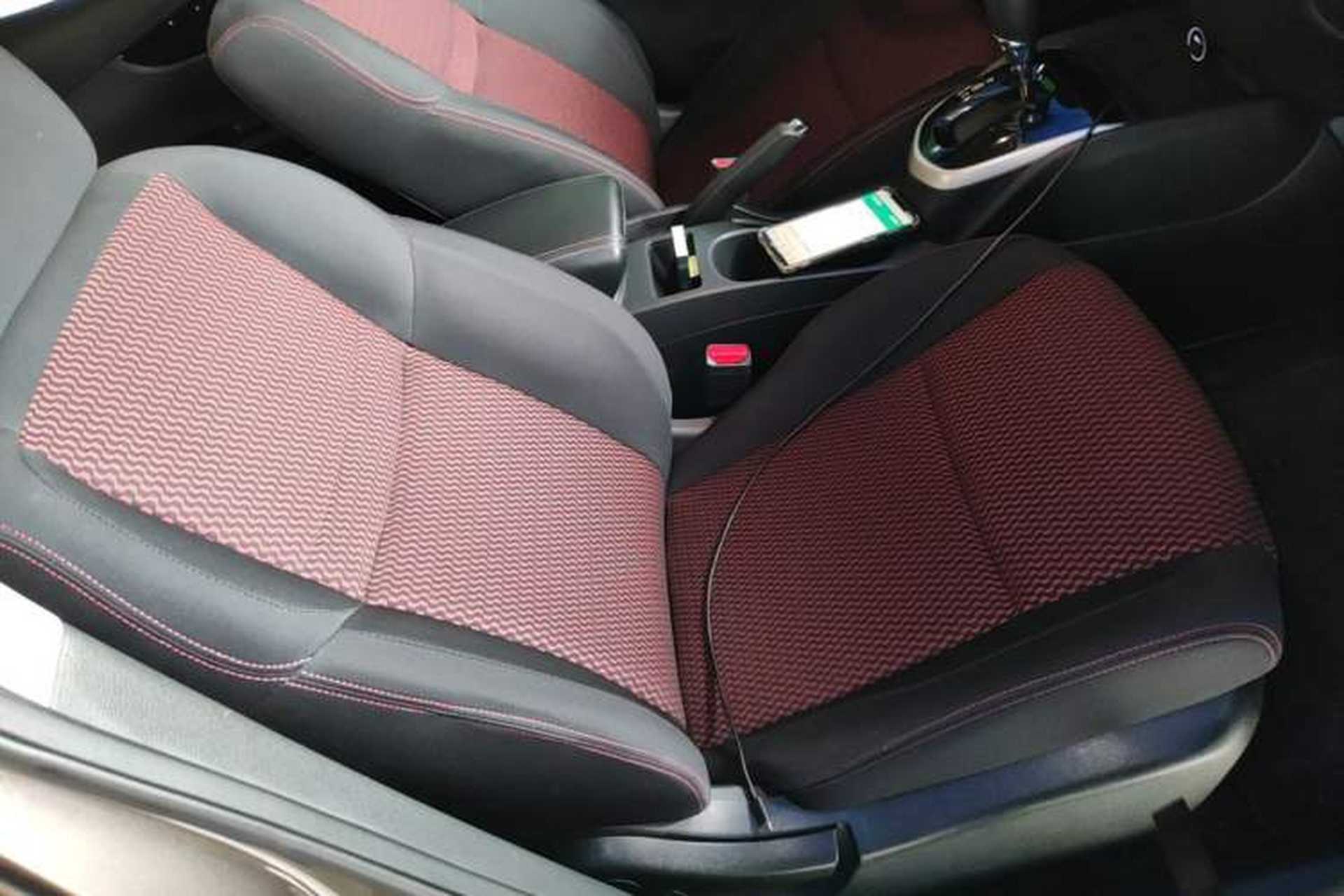 Used Nissan Qashqai 2016 2.0L CVT Elite Edition Right Front Seat
