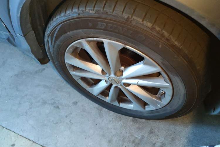 Used Nissan Qashqai 2016 2.0L CVT Elite Edition Right Front Wheel Hub