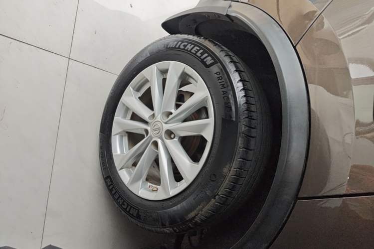 Used Nissan Qashqai 2016 2.0L CVT Elite Edition Right Rear Wheel Hub