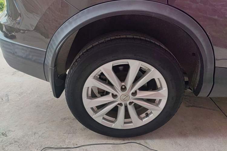 Used Nissan Qashqai 2016 2.0L CVT Elite Edition Right Rear Wheel Hub