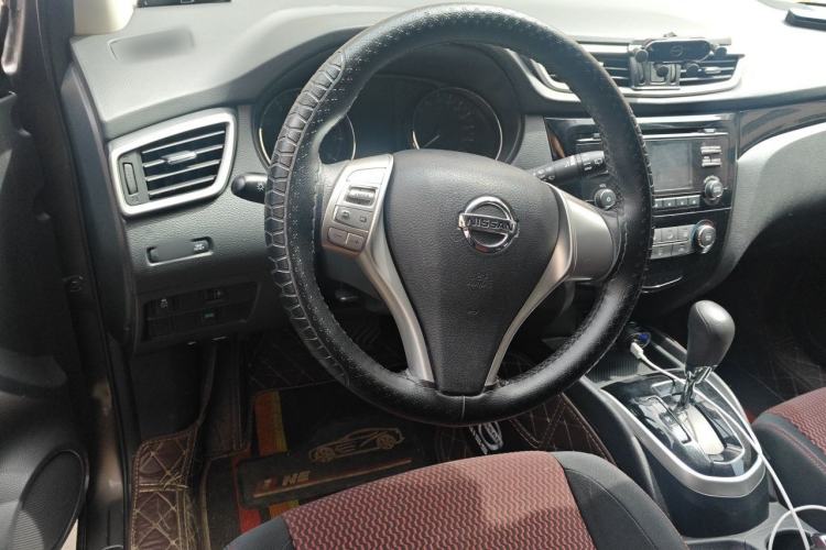 Used Nissan Qashqai 2016 2.0L CVT Elite Edition Steering Wheel