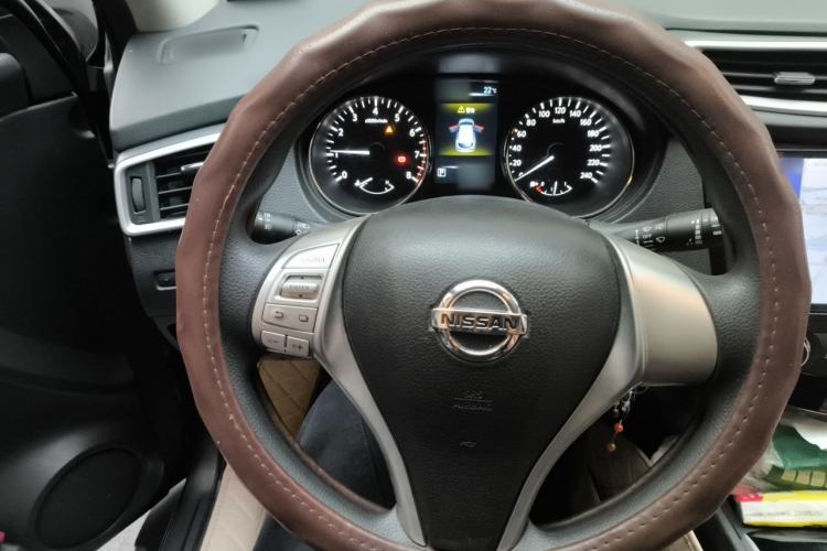 Used Nissan Qashqai 2016 2.0L CVT Elite Edition Steering Wheel
