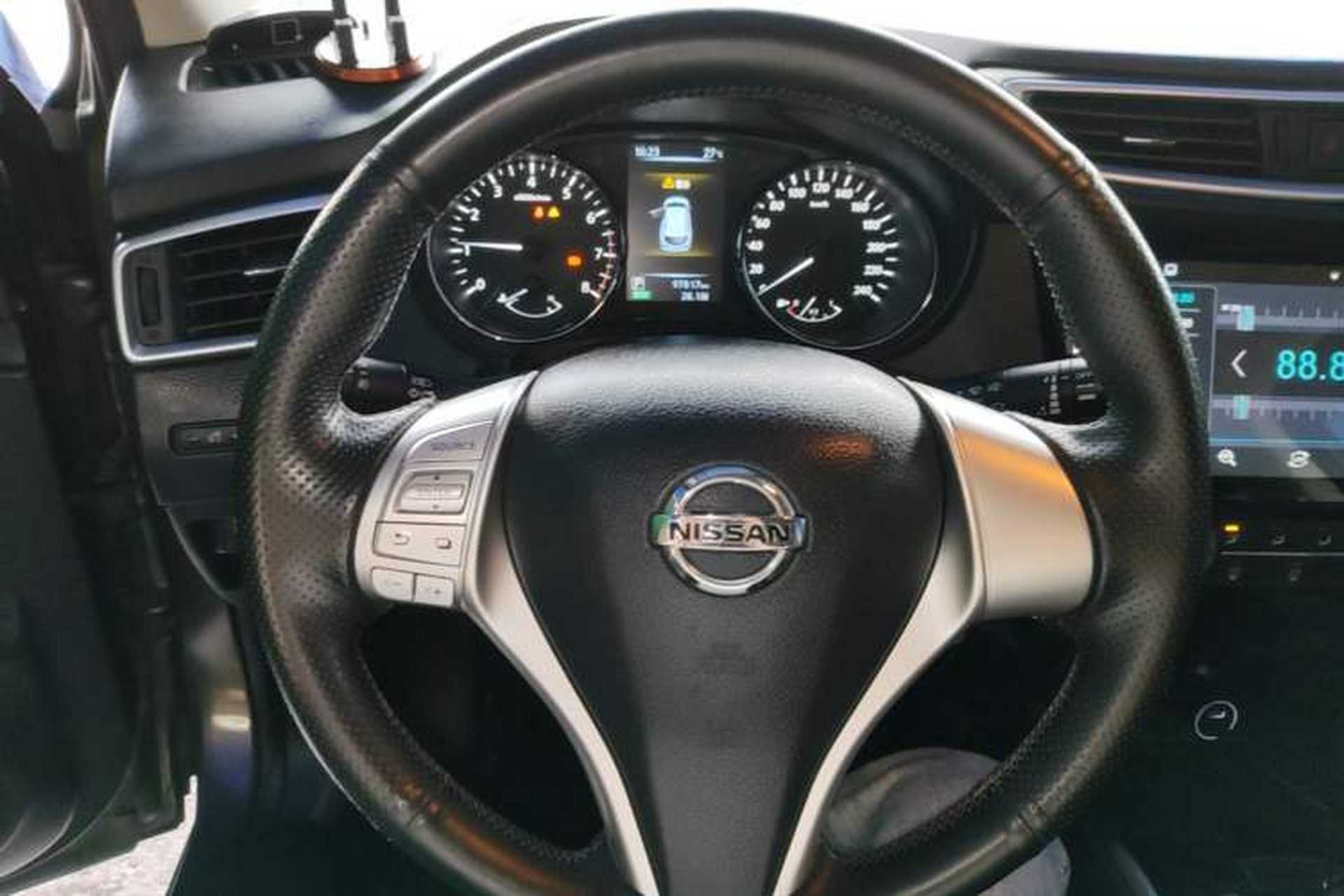 Used Nissan Qashqai 2016 2.0L CVT Elite Edition Steering Wheel