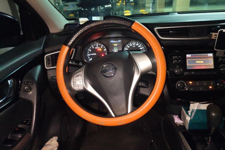 Used Nissan Qashqai 2016 2.0L CVT Elite Edition Steering Wheel