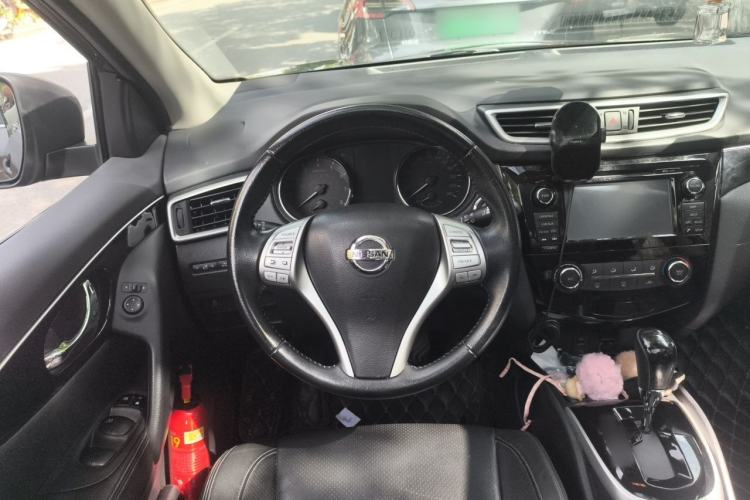 Used Nissan Qashqai 2016 2.0L CVT Deluxe Edition Steering Wheel