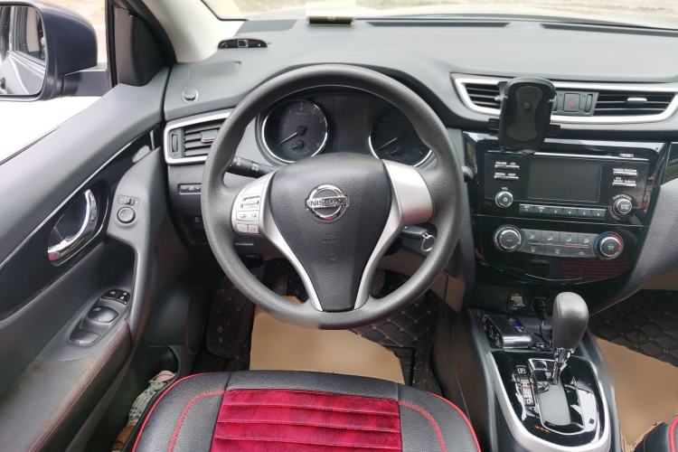 Used Nissan Qashqai 2016 2.0L CVT Elite Edition Steering Wheel