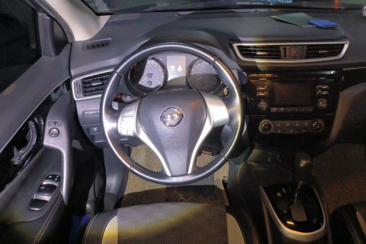 Used Nissan Qashqai 2016 2.0L CVT Luxury Edition Steering Wheel