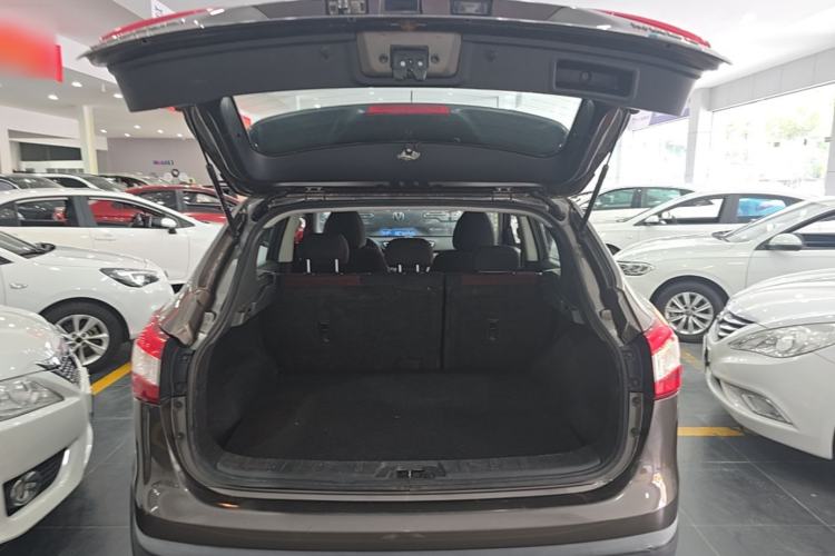 Used Nissan Qashqai 2016 1.2T CVT Fashion Edition Trunk