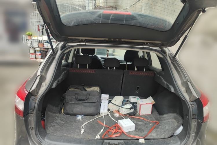 Used Nissan Qashqai 2016 2.0L CVT Elite Edition Trunk