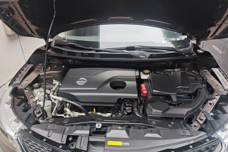 Used Nissan Qashqai 2016 2.0L CVT Elite Edition Engine Bay