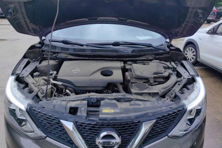 Used Nissan Qashqai 2016 2.0L CVT Elite Edition Engine Bay