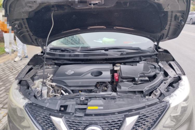Used Nissan Qashqai 2016 2.0L CVT Elite Edition Engine Bay