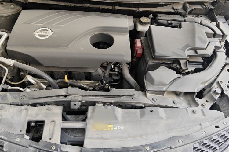 Used Nissan Qashqai 2016 2.0L CVT Elite Edition Engine Bay