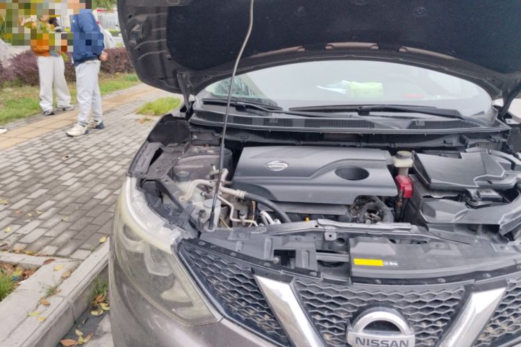 Used Nissan Qashqai 2016 2.0L CVT Elite Edition Engine Bay Right