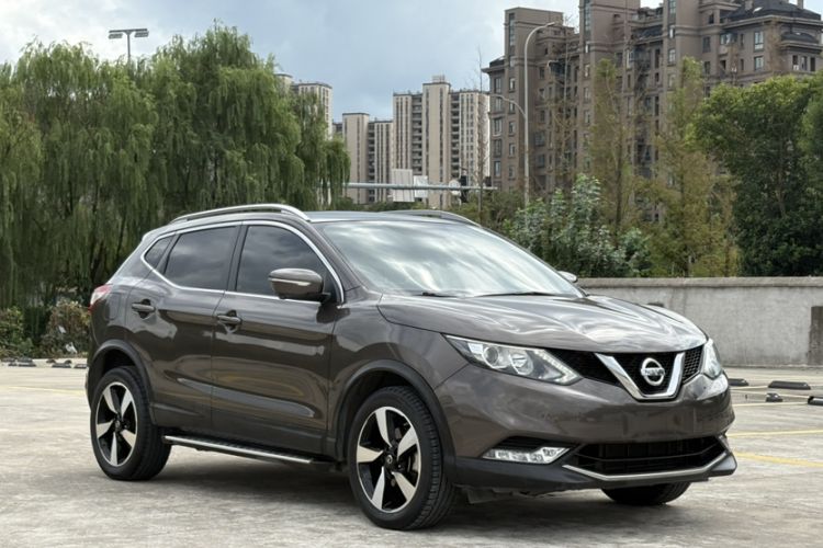 Used Nissan Qashqai 2016 2.0L CVT Luxury Edition Exterior 3