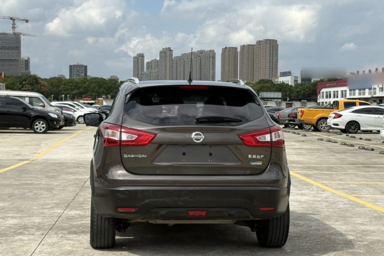 Used Nissan Qashqai 2016 2.0L CVT Luxury Edition Exterior 6