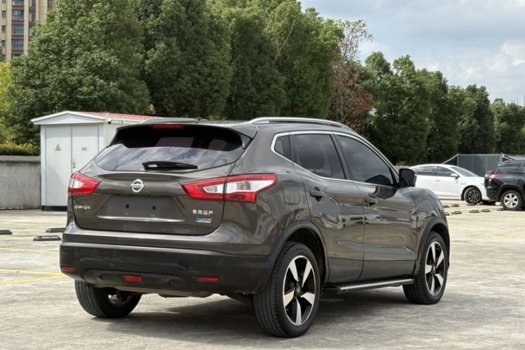 Used Nissan Qashqai 2016 2.0L CVT Luxury Edition Exterior 7