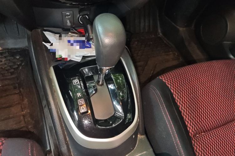 Used Nissan Qashqai 2016 2.0L CVT Elite Edition Gear Lever