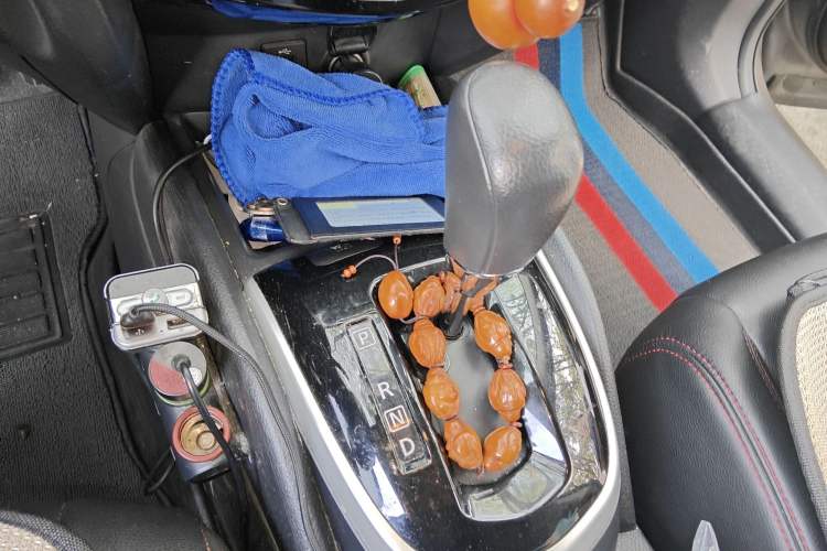 Used Nissan Qashqai 2016 2.0L CVT Elite Edition Gear Lever