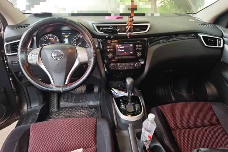 Used Nissan Qashqai 2016 2.0L CVT Elite Edition Interior 2