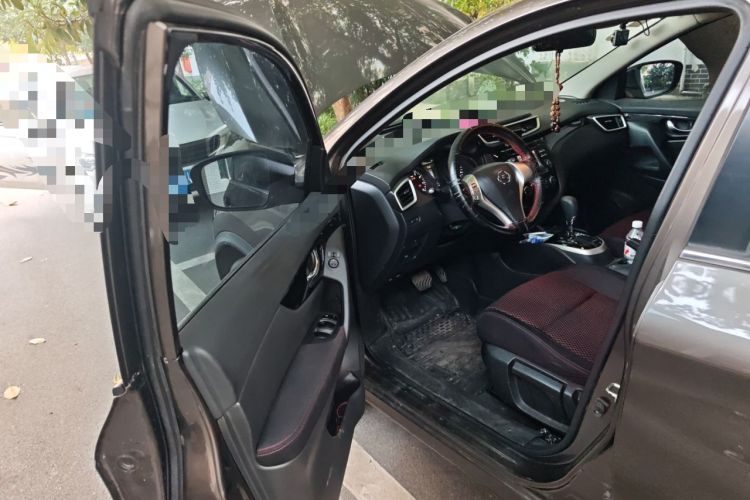 Used Nissan Qashqai 2016 2.0L CVT Elite Edition Interior 3