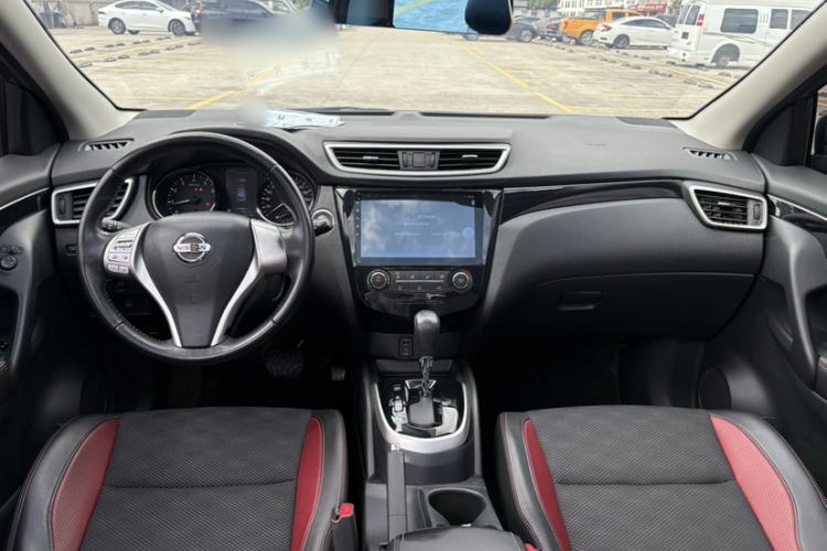 Used Nissan Qashqai 2016 2.0L CVT Luxury Edition Interior 5