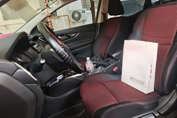 Used Nissan Qashqai 2016 2.0L CVT Elite Edition Left Front Seat