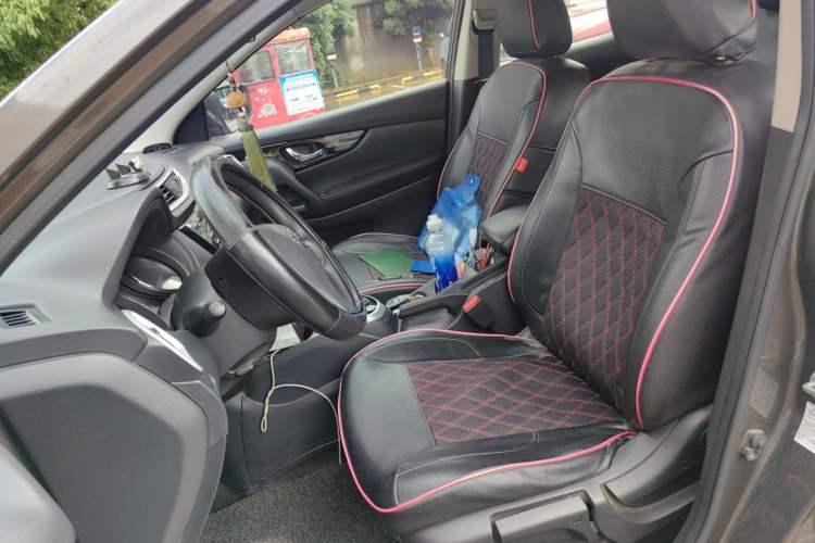Used Nissan Qashqai 2016 2.0L CVT Elite Edition Left Front Seat
